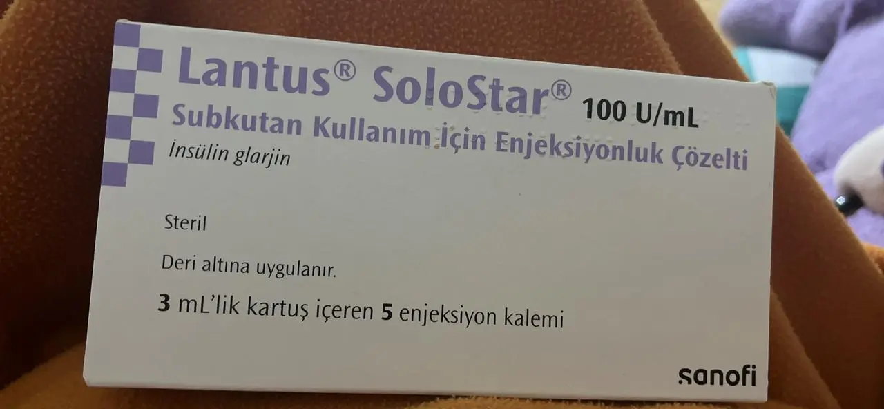 Lantus soloStar 100U/ml hộp 5 bút 